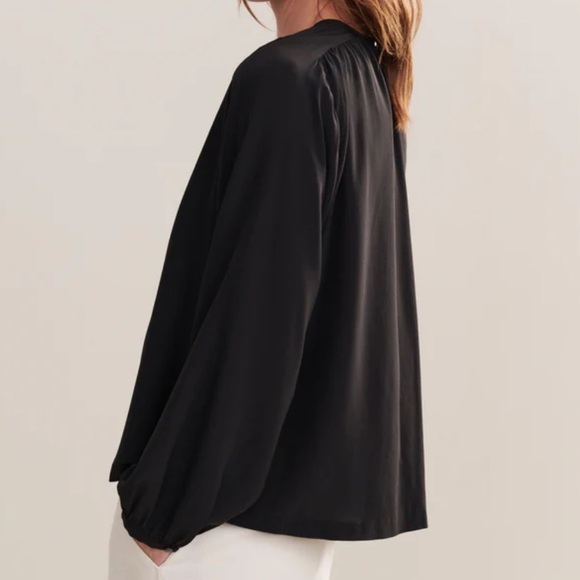 NWT! Jenni Kayne Silk Sydney Top Elegant Black V-Neck Blouse - XS - Picture 3 of 10